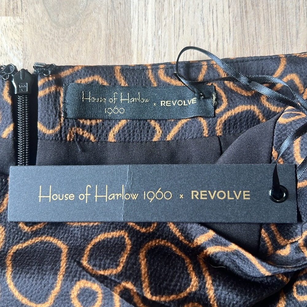 Small House of Harlow x Revolve Mini Skirt - Picture 3 of 4